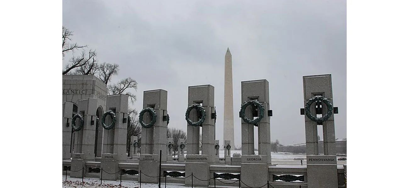 View of the Washington Monument and World War